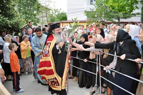 Vizite pastorale ale Mitropolitului Moldovei şi Bucovinei Poza 92430