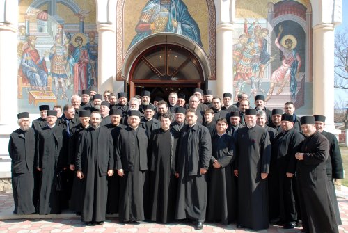 Întruniri preoţeşti în Mitropolia Moldovei şi Bucovinei Poza 92682