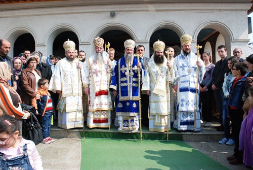 Patru ani de la înfiinţarea Episcopiei Slatinei şi Romanaţilor Poza 92790