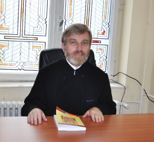 Pr. prof. dr. Ion Vicovan, noul decan al Facultăţii de Teologie Ortodoxă „Dumitru Stăniloae“ din Iaşi Poza 92868