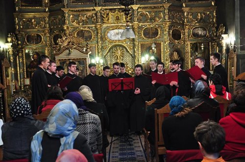 Concert de muzică religioasă la Biserica Talpalari Poza 92939