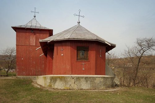 Aproape cinci secole de istorie la bisericuţa din Zlodica Poza 92990