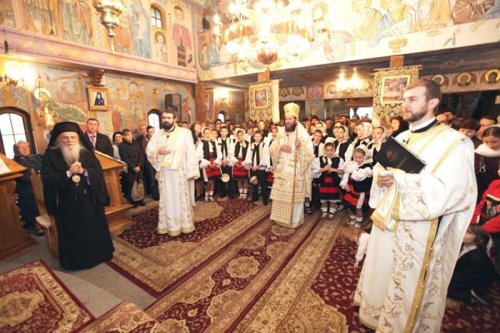 Sărbătoarea Sfinţilor Mitropoliţi ai Transilvaniei Poza 93303