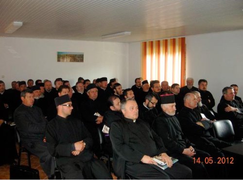 Conferinţe preoţeşti în alte trei protopopiate ale Mitropoliei Moldovei şi Bucovinei Poza 93461