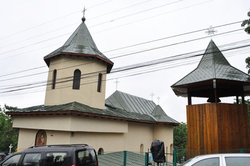 Două biserici din Arhiepiscopia Iaşilor, binecuvântate de Mitropolitul Moldovei şi Bucovinei Poza 93550