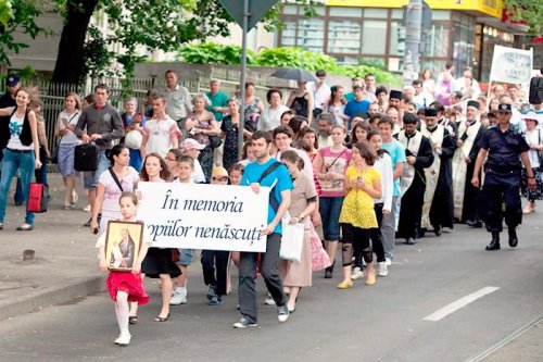 Activităţi ale studenţilor ascoreni, dedicate zilei de 1 iunie Poza 93731