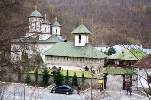 Popas duhovnicesc la Mănăstirea Lainici Poza 93906
