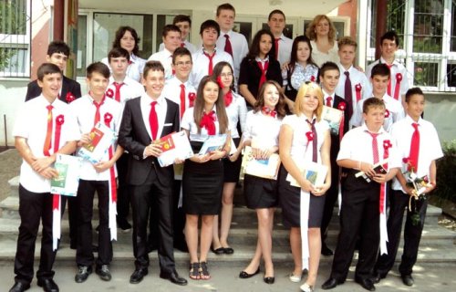 Festivitate de absolvire la Liceul Teologic din Oradea Poza 93999
