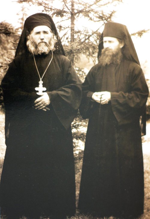 Părintele Cleopa Ilie de la Sihăstria în documentele Securităţii Poza 94053