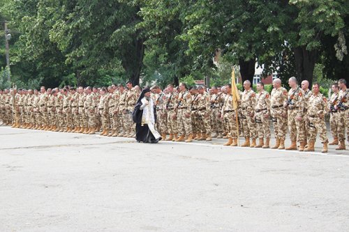 Ceremonial la Galaţi de repatriere a Batalionului 300 „Sfântul Andrei“ Poza 94115