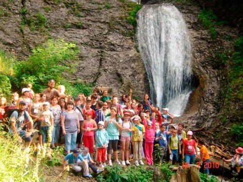 Au început taberele „Floare de colţ“ Poza 94192