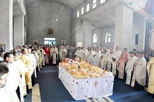 Sfântul Voievod Ştefan cel Mare, serbat într-o biserică ieşeană Poza 94310