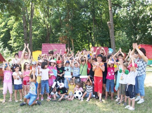 Activitate recreativă pentru copiii Complexului de Servicii Comunitare Bucium Poza 91226