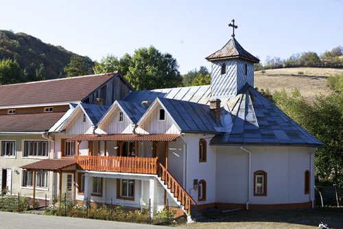 Mănăstirea Almăj - Putna, o oază de pace şi rugăciune Poza 90193
