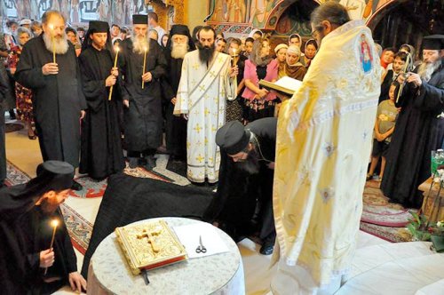 Un nou călugăr la Mănăstirea Pângăraţi Poza 90282