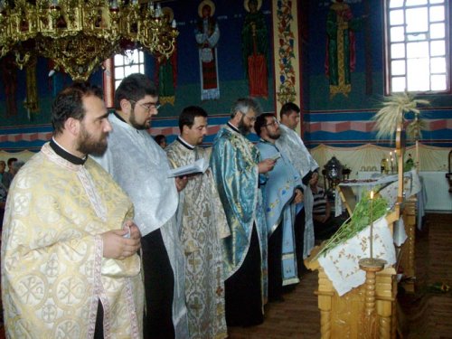 Sărbătoare duhovnicească în cartierul caransebeşean Balta Sărată Poza 90314
