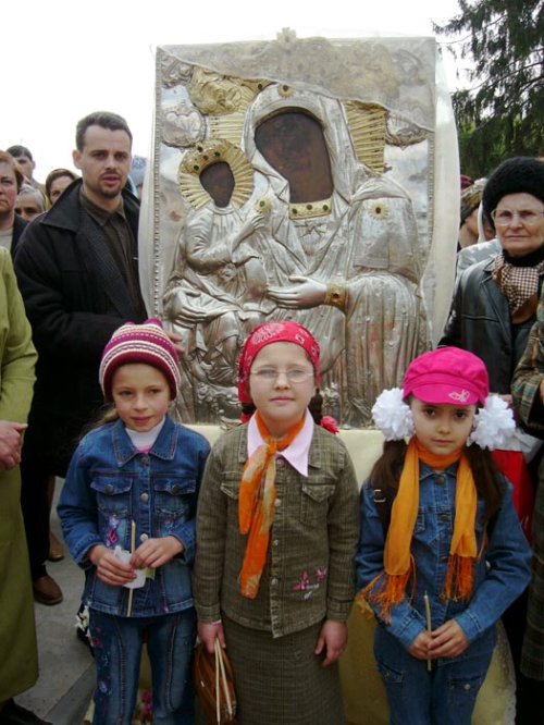 Procesiune pentru ploaie în Buzău şi Vrancea Poza 90322