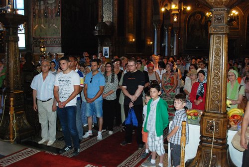 Liturghii arhiereşti la Craiova şi Mamu Poza 90398