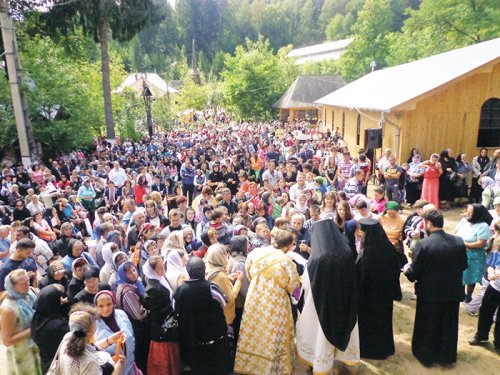 Mii de credincioşi în pelerinaj în Ardeal Poza 90429