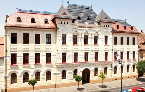 Cursuri la Sibiu pentru gradele profesionale în preoţie Poza 90699