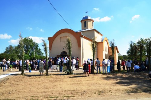 Sfinţire de biserică în Parohia Iulia, Tulcea Poza 90704