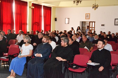 Informare şi documentare în domeniul muzeal în Episcopia Caransebeşului Poza 90739