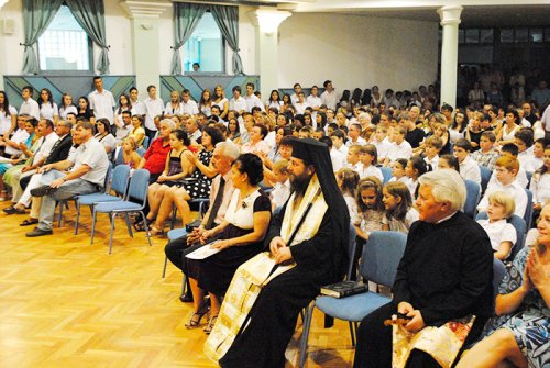 Deschiderea noului an şcolar la Liceul Românesc din Gyula Poza 90788
