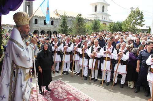 Sărbătoare la Mănăstirea Cudalbi din judeţul Galaţi Poza 90813