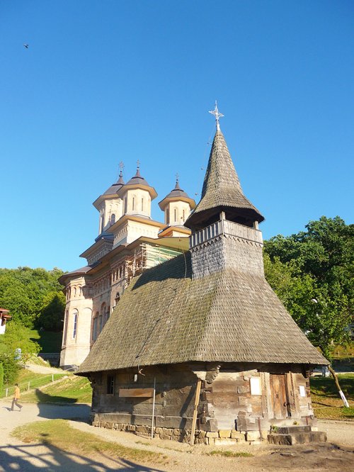 Nevoia de fidelitate şi înnoire în educaţia teologică universitară Poza 91065