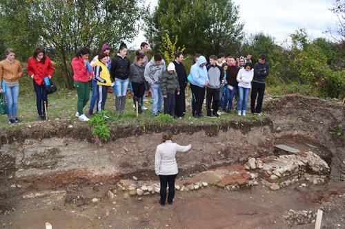 Tabără de arheologie la Tibiscum Poza 91076