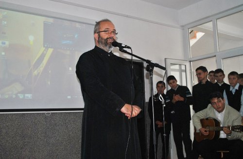 Eveniment educativ-cultural la Seminarul Teologic Ortodox din Dorohoi Poza 91111