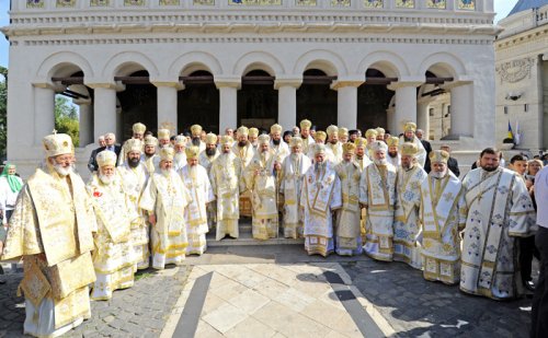 Duminică de bucurie şi recunoştinţă în Patriarhia Română Poza 90084