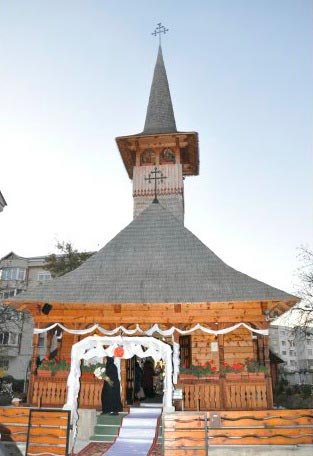 Sărbătoarea Acoperământului Maicii Domnului, prilej de rugăciune în toată Moldova Poza 90100