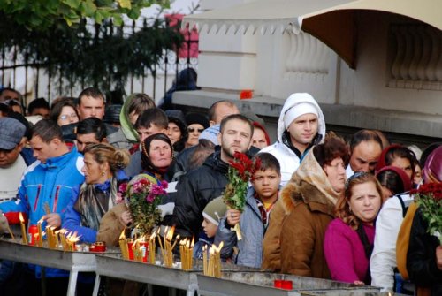 Pelerinii sunt aşteptaţi în cetatea Sfintei Parascheva Poza 90005