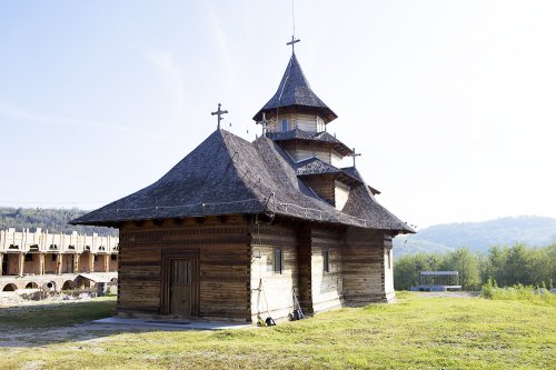 Hramul Mănăstirii Slatina-Nera Poza 89804