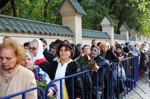 „Atunci când te rogi cu credinţă, sfinţii te aud“ Poza 89331