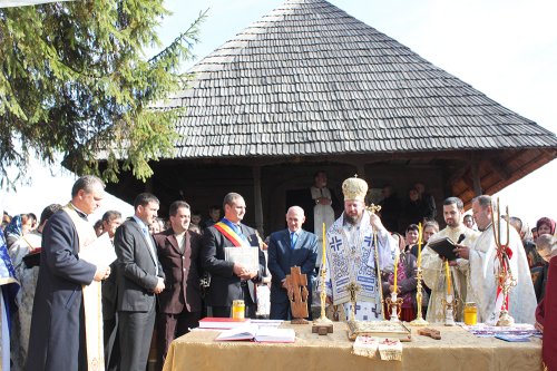 Liturghii arhiereşti la Craiova, Mălaia, Igoiu şi Tâmna Poza 89554