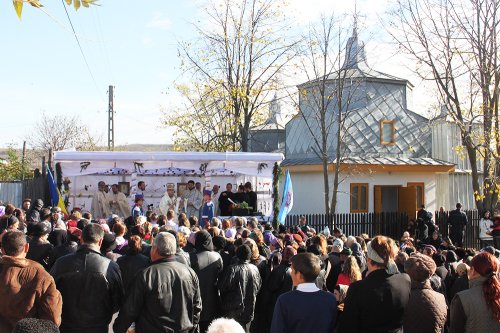 Sfinţire de biserică în Parohia Zărneşti, judeţul Galaţi Poza 89567