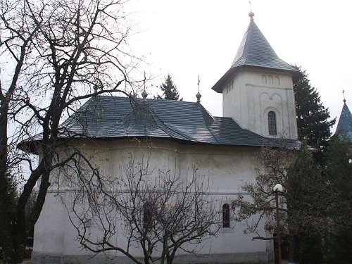 Sfinţii Arhangheli Mihail şi Gavriil, serbaţi în bisericile moldave Poza 89595