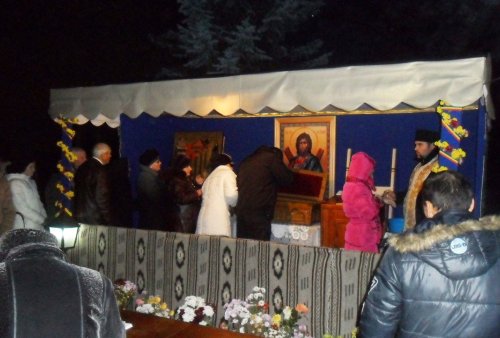 Manifestări religioase la hramul Bisericii Vovidenia din Botoşani Poza 89163