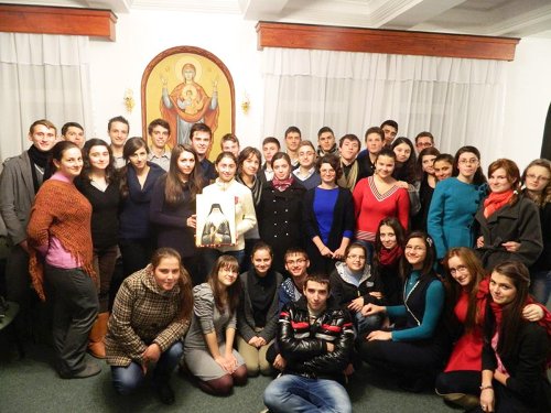 „Sfântul Paisie - călăuză tinerilor spre rai“, la Târgu Neamţ Poza 89167