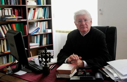 Pr. prof. acad. Mircea Păcurariu, cetăţean de onoare al Sibiului Poza 88160