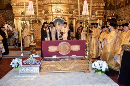 Apostolul românilor prăznuit la Galaţi Poza 88197
