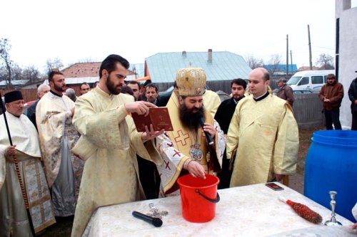 Liturghii arhiereşti în Mitropolia Olteniei Poza 88268