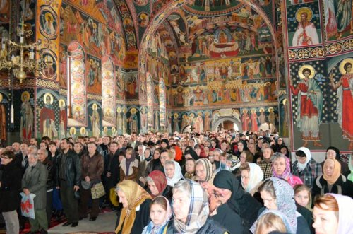 „L-am prăznuit pe Stareţul nostru, pe Sfântul Ierarh Nicolae“ Poza 88353