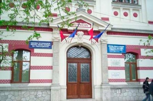 Lumină peste timp - Colegiul buzoian „Bogdan Petriceicu Hasdeu“ Poza 88342