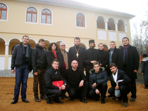 Studenţi sibieni au vizitat Parohia Malainiţa din Serbia Poza 88350
