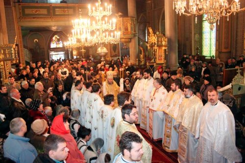 Sfântul Ierarh Nicolae, sărbătorit la Brăila Poza 88359
