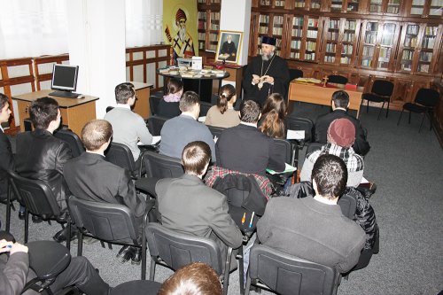 Seminarişti şi studenţi în competiţie la Galaţi Poza 88106