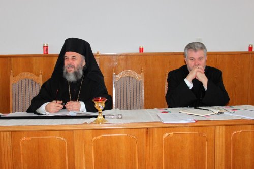 Conferinţa pastoral-administrativă la Protoieria Galaţi Poza 88004